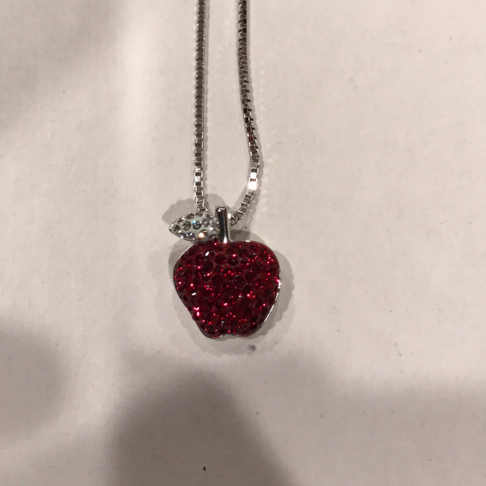 🍎 Swarovski Apple Pendant Necklace